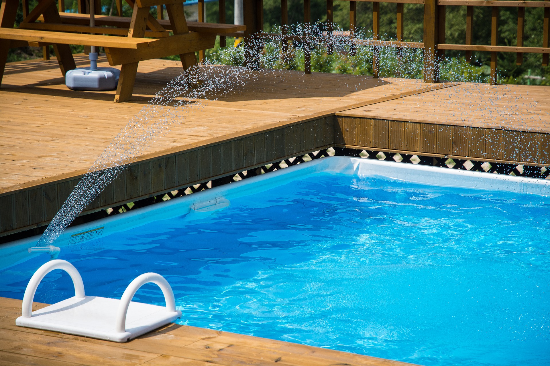 Ahorra agua en tu piscina en verano